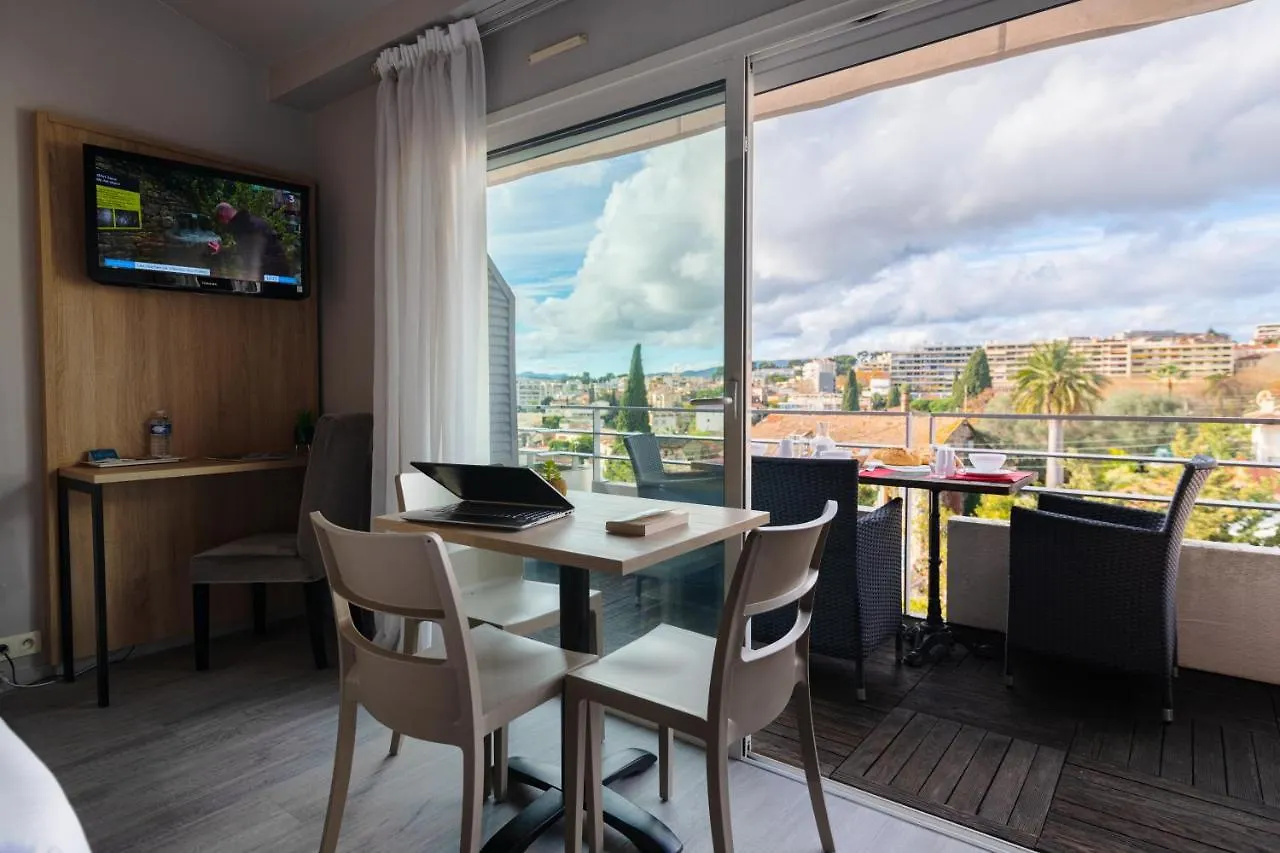 Zenitude Hotel-Residences Le Cannet 4*,  France