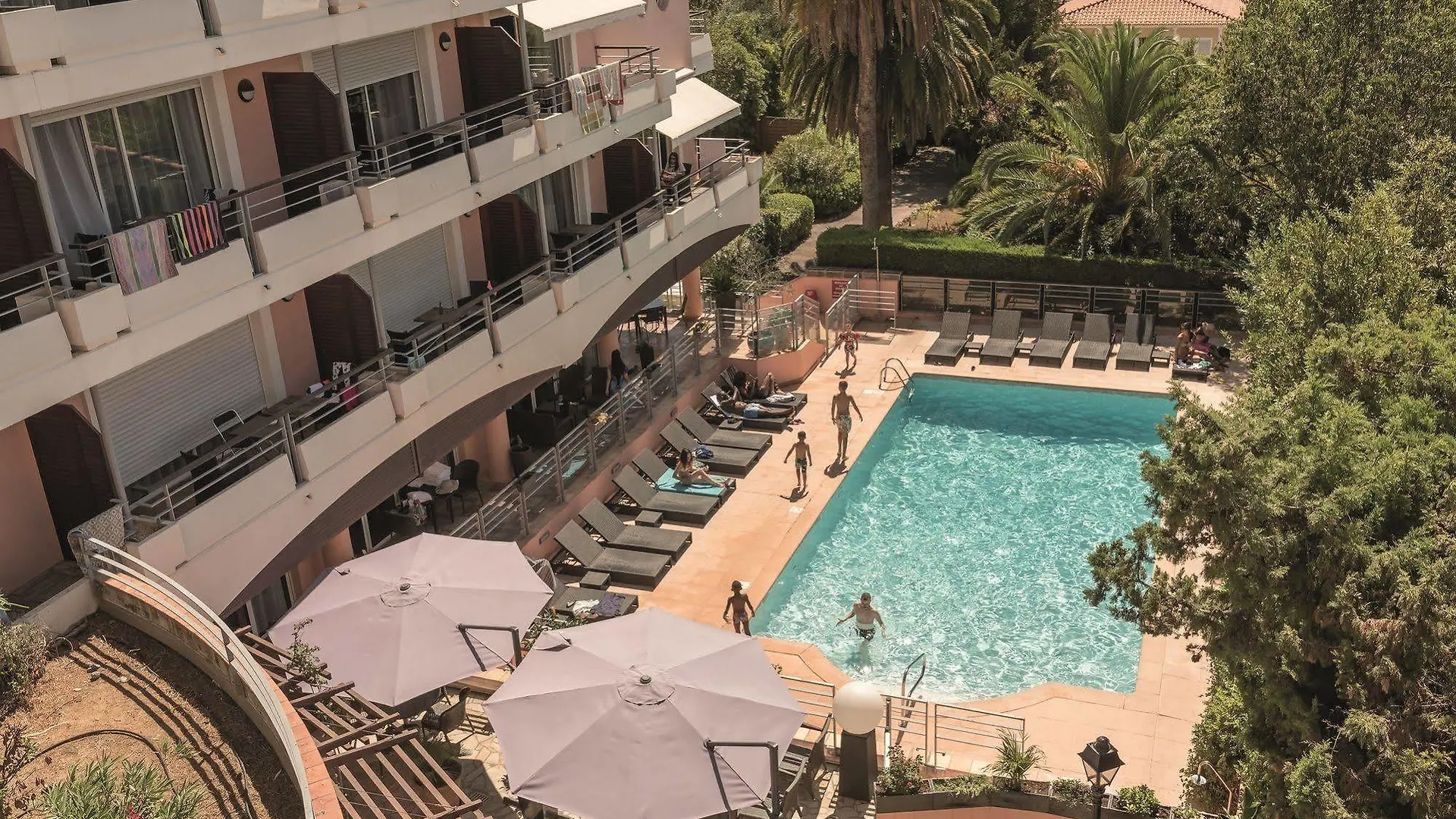 Zenitude Hotel-Residences Le Cannet 4*,