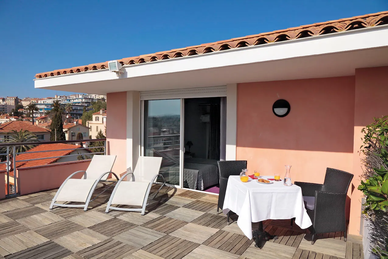 Zenitude Hotel-Residences Le Cannet 4*,